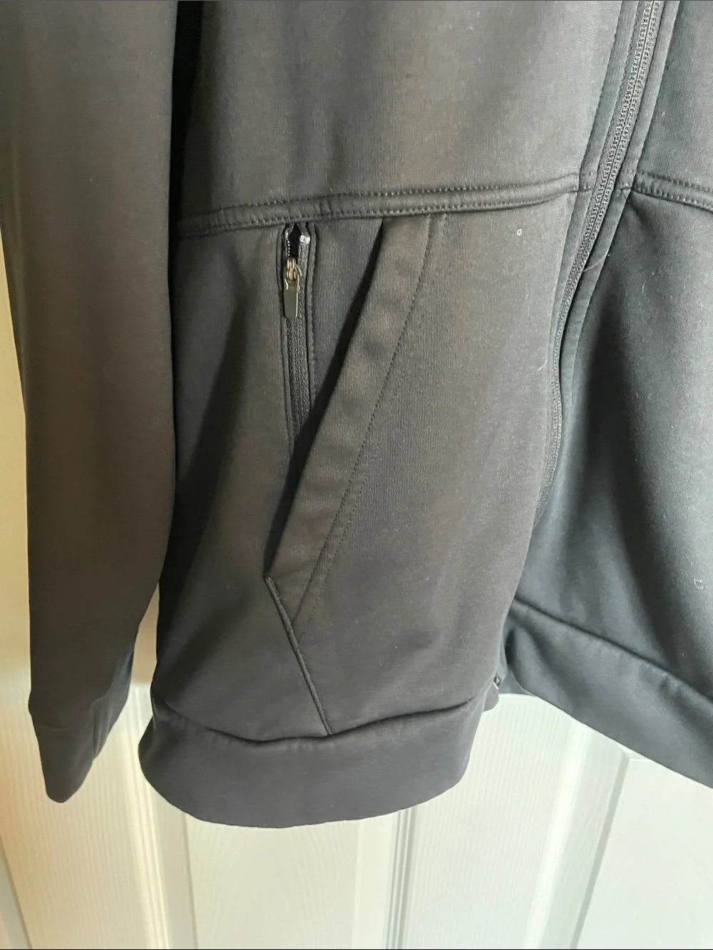 Nike Men's Black Full-Zip Hooded Jacket